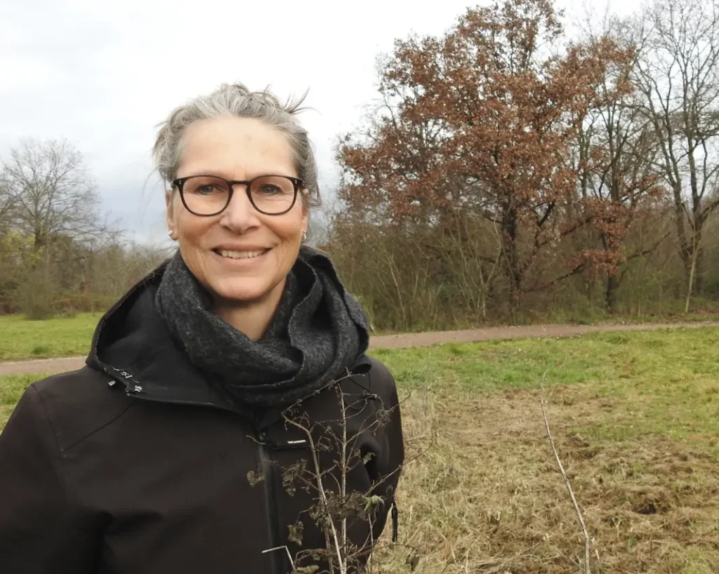 Porträt von Claudia Spiess, Expertin für historische Bauforschung, Bauuntersuchungen und Inventare historischer Gebäude